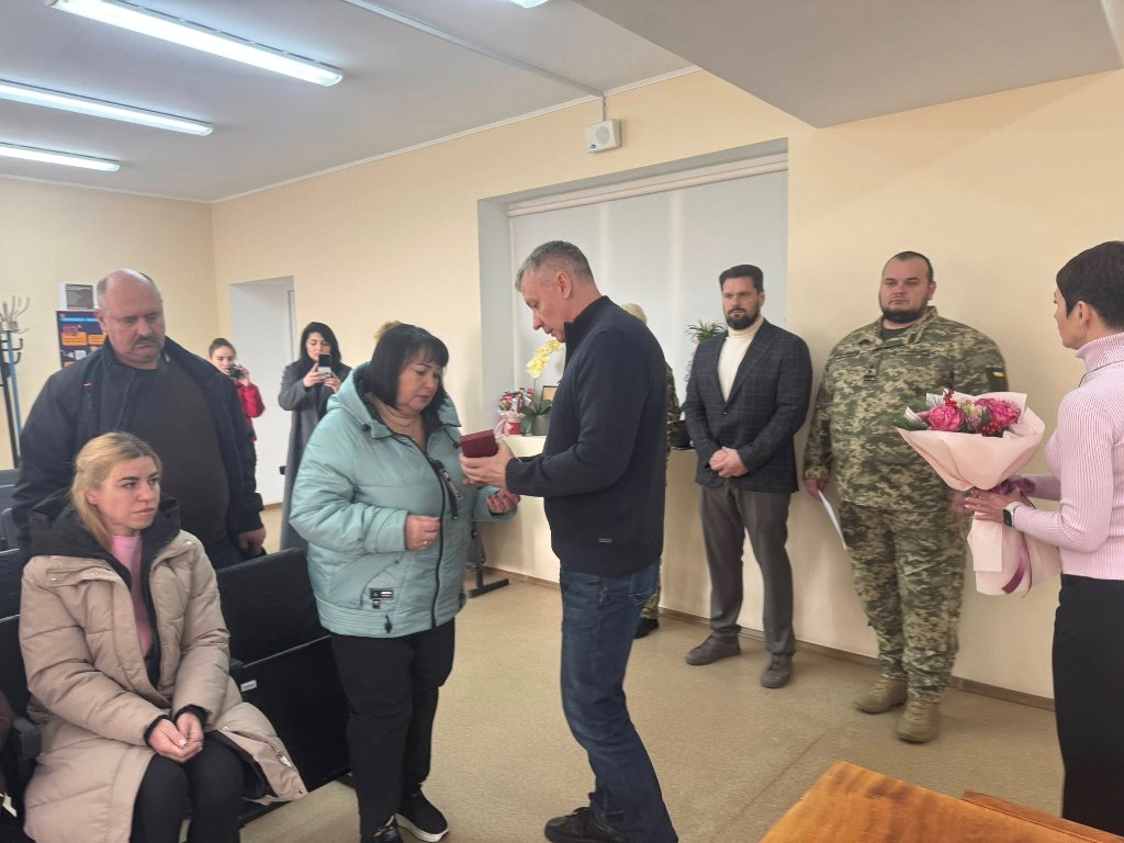 Загинув, рятуючи командира: посмертну нагороду передали рідним полеглого ренійця