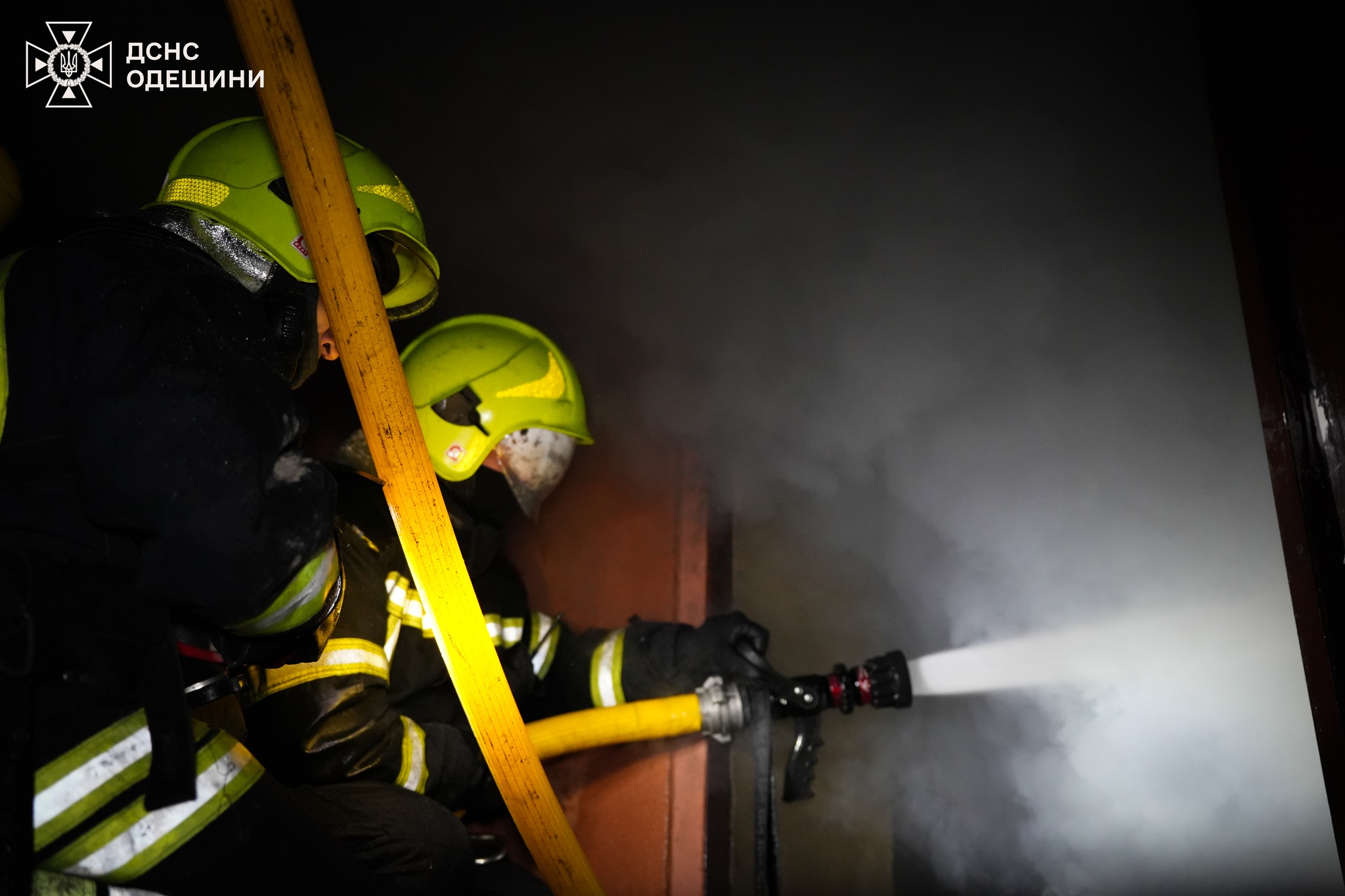 В багатоповерхівці Одеси виникла пожежа через перенавантаження електрощитової
