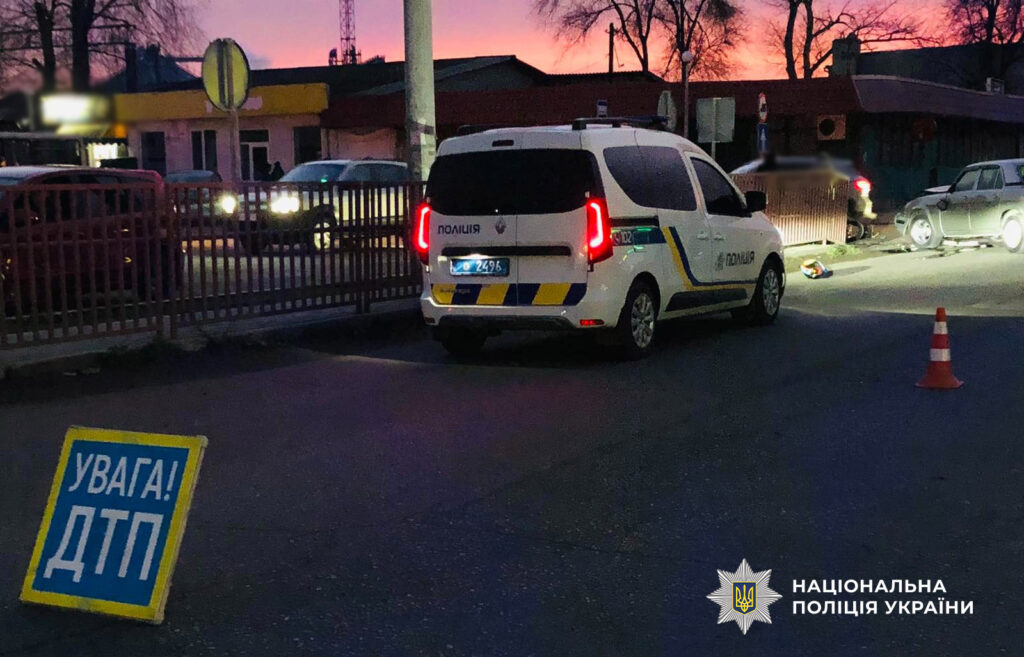 В Аккермані зіштовхнулись "Волга" та мотоцикл: що відомо про стан водія двоколісника