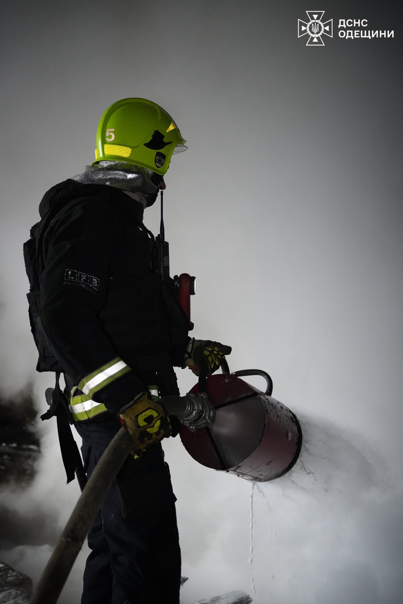 В Одесі вночі росіяни вдарили по енергооб’єкту: поранення отримала жінка