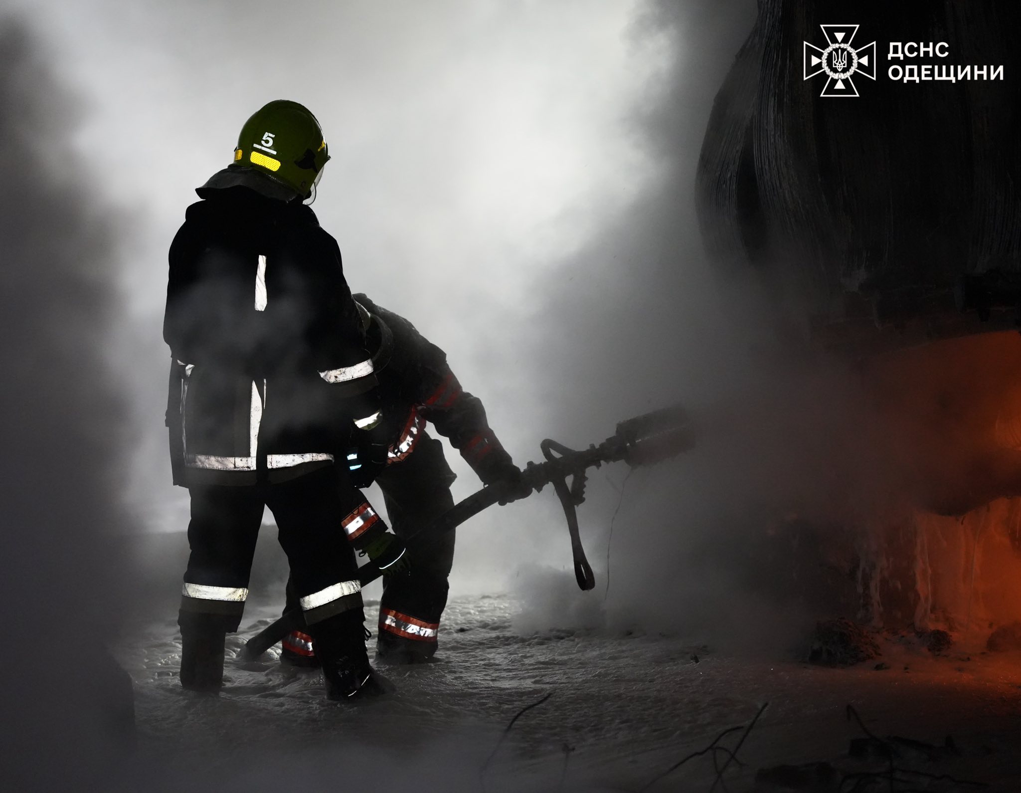 В Одесі вночі росіяни вдарили по енергооб’єкту: поранення отримала жінка