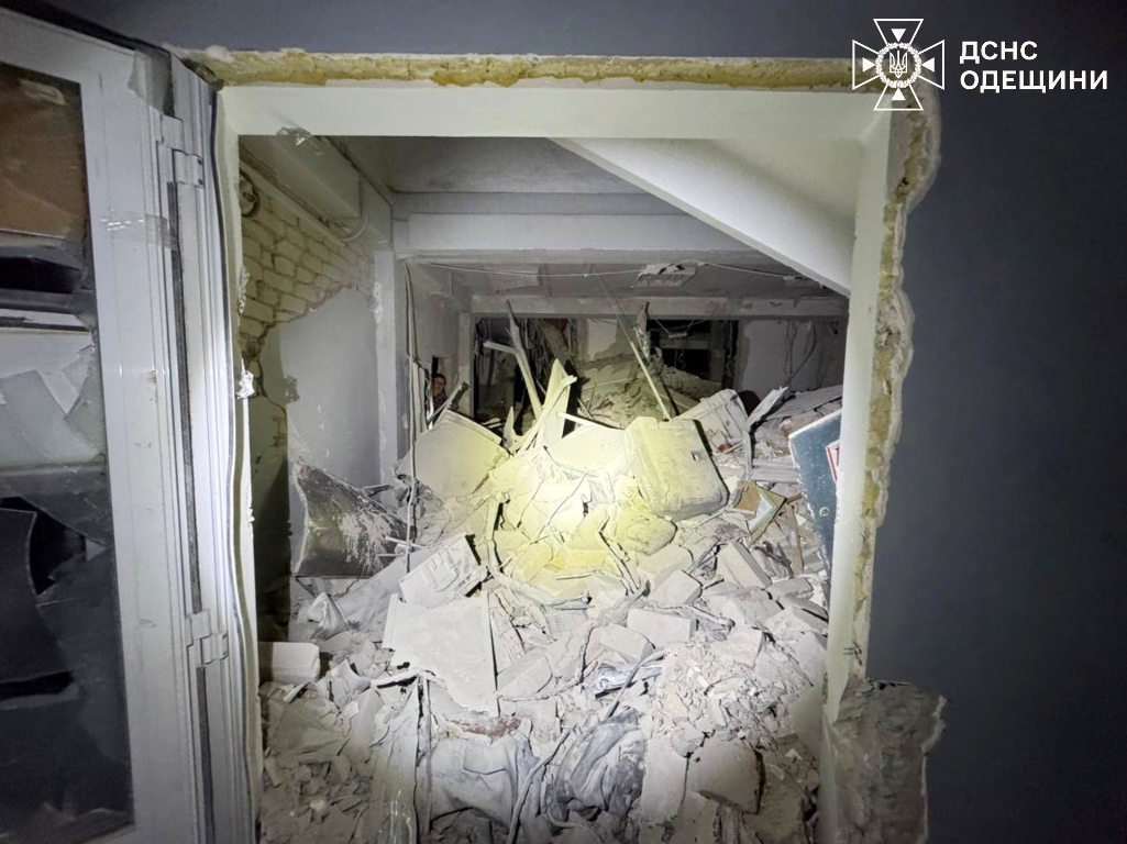 Вночі Одещина знову зазнала ворожої атаки: під завалами загинула людина, є постраждалі