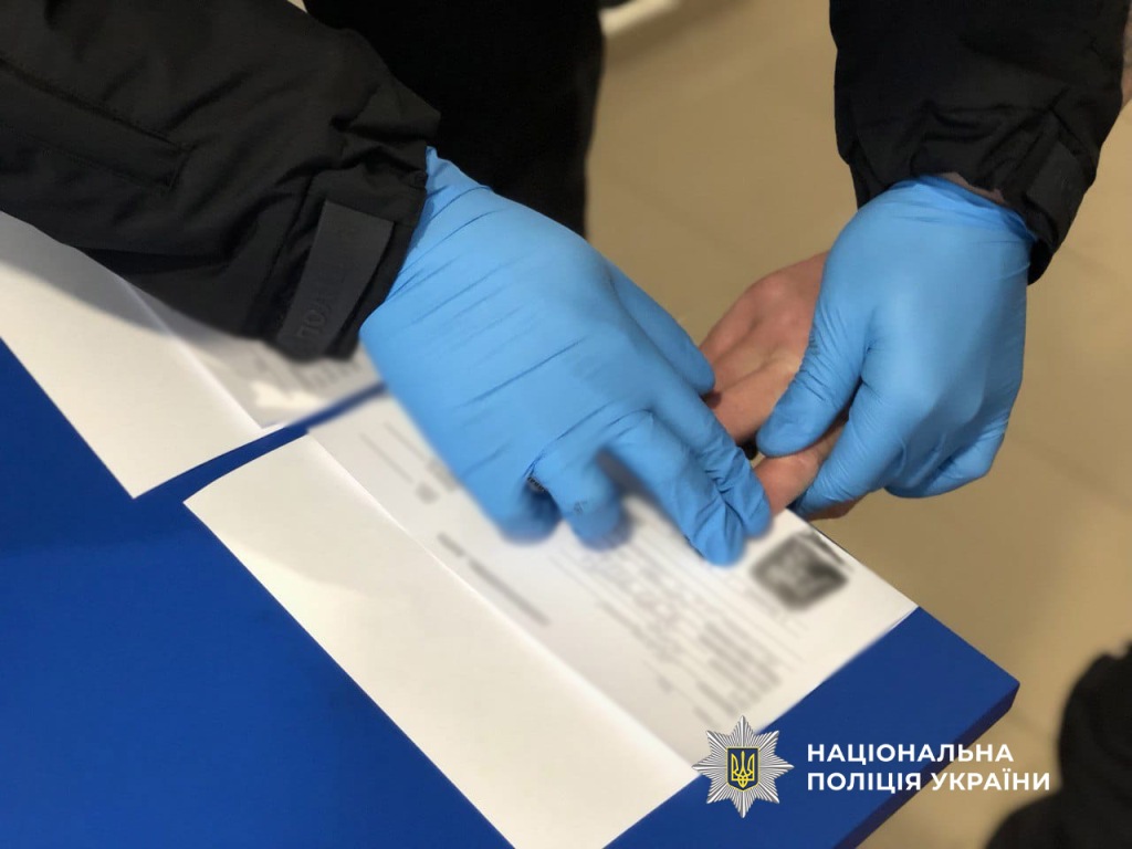 У Білгород-Дністровському районі зловмисник грабував літніх жінок під час комендантської години