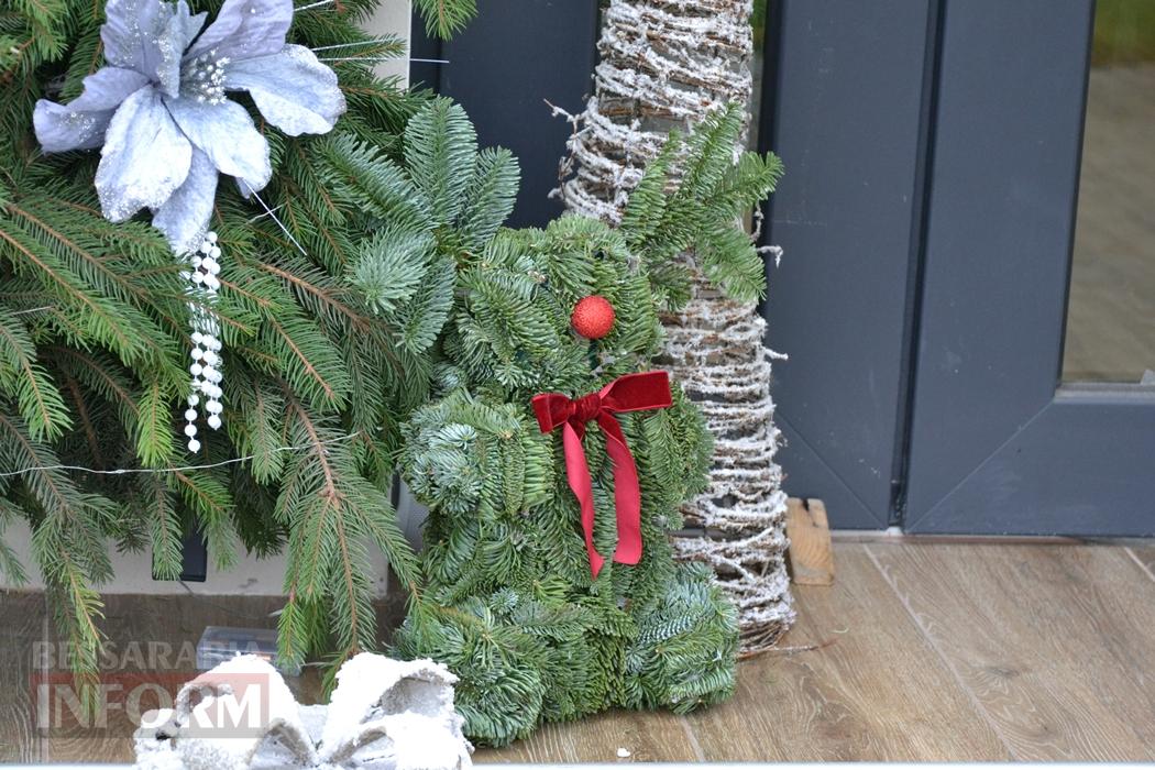 Попри важкі часи, Кілія по-особливому вдяглася у новорічне вбрання: фоторепортаж