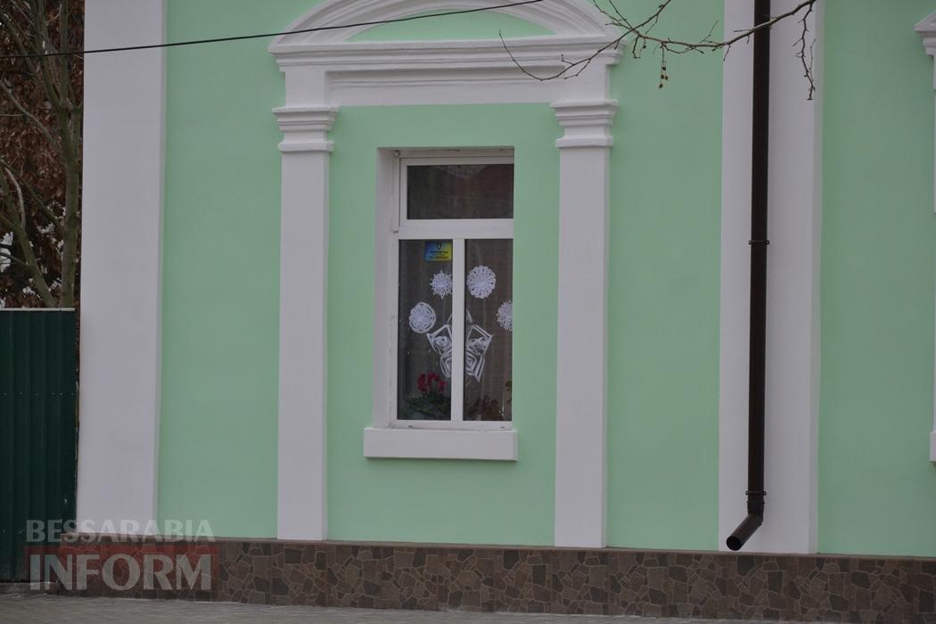 Попри важкі часи, Кілія по-особливому вдяглася у новорічне вбрання: фоторепортаж