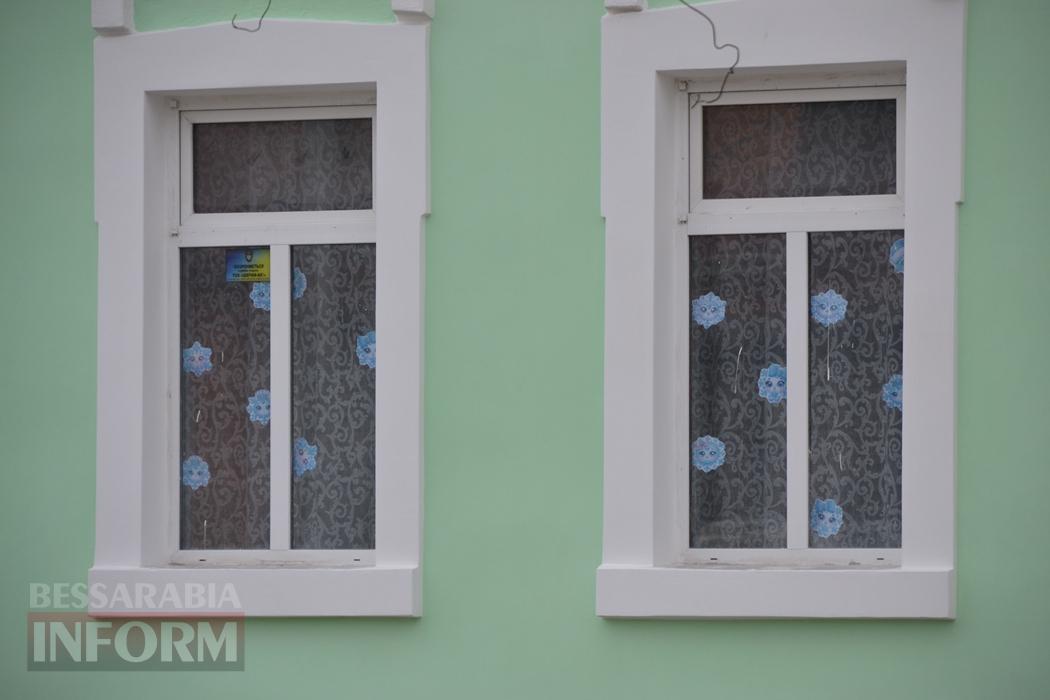 Попри важкі часи, Кілія по-особливому вдяглася у новорічне вбрання: фоторепортаж