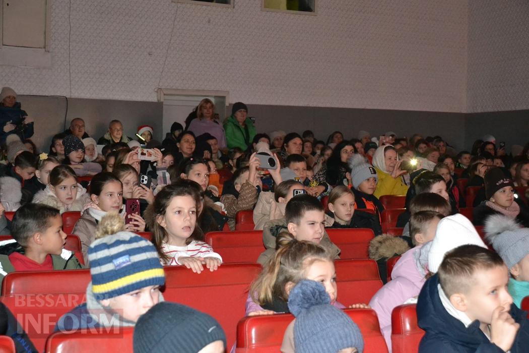 Тисячі дітей Кілійської громади отримали різдвяні подарунки від Олександра Дубового - триває традиційна акція "Фонда Добра та Любові"