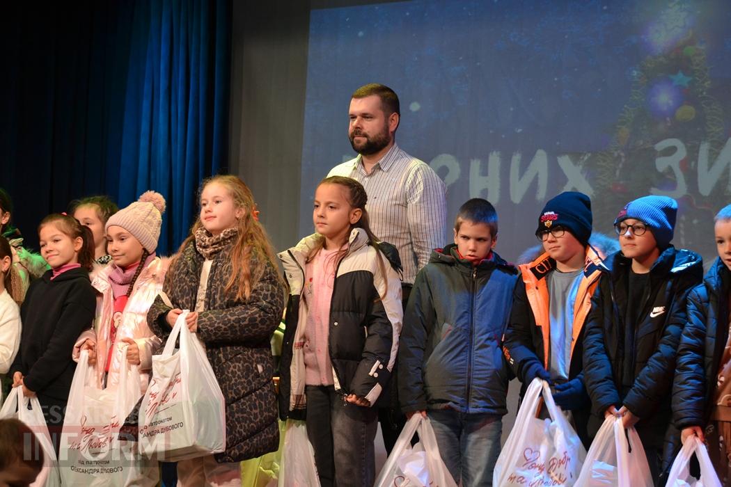 Тисячі дітей Кілійської громади отримали різдвяні подарунки від Олександра Дубового - триває традиційна акція "Фонда Добра та Любові"