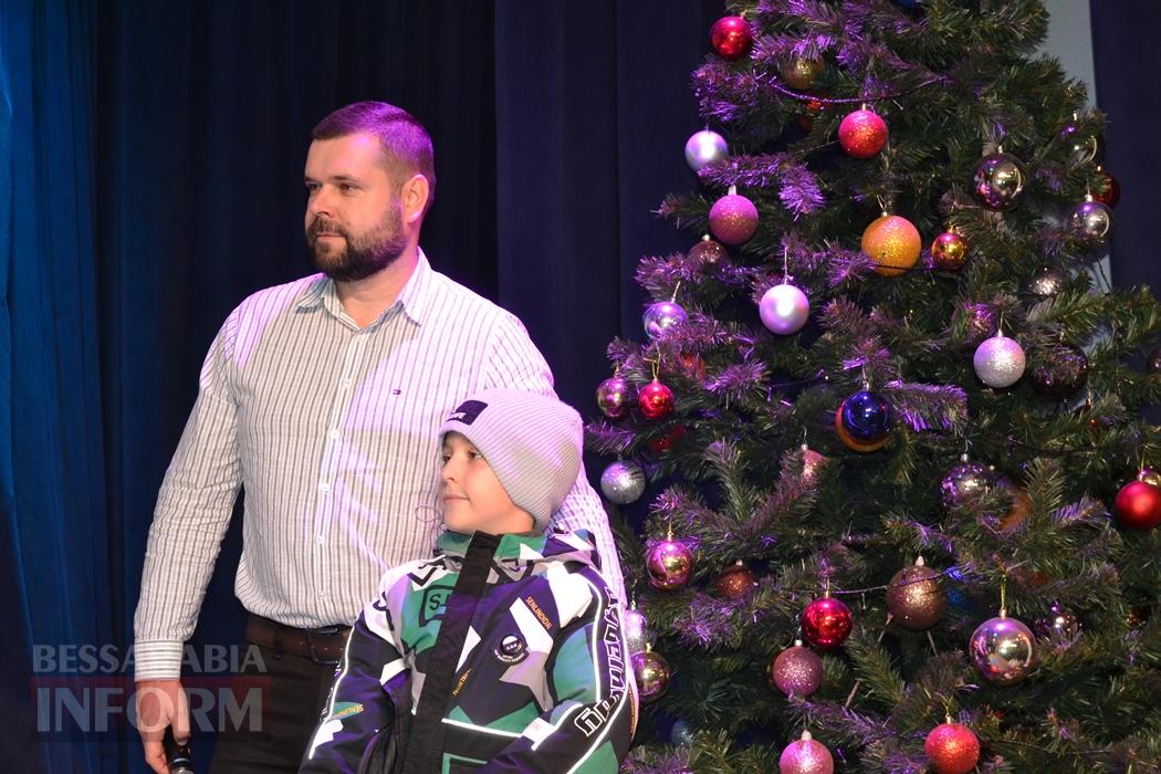 Тисячі дітей Кілійської громади отримали різдвяні подарунки від Олександра Дубового - триває традиційна акція "Фонда Добра та Любові"