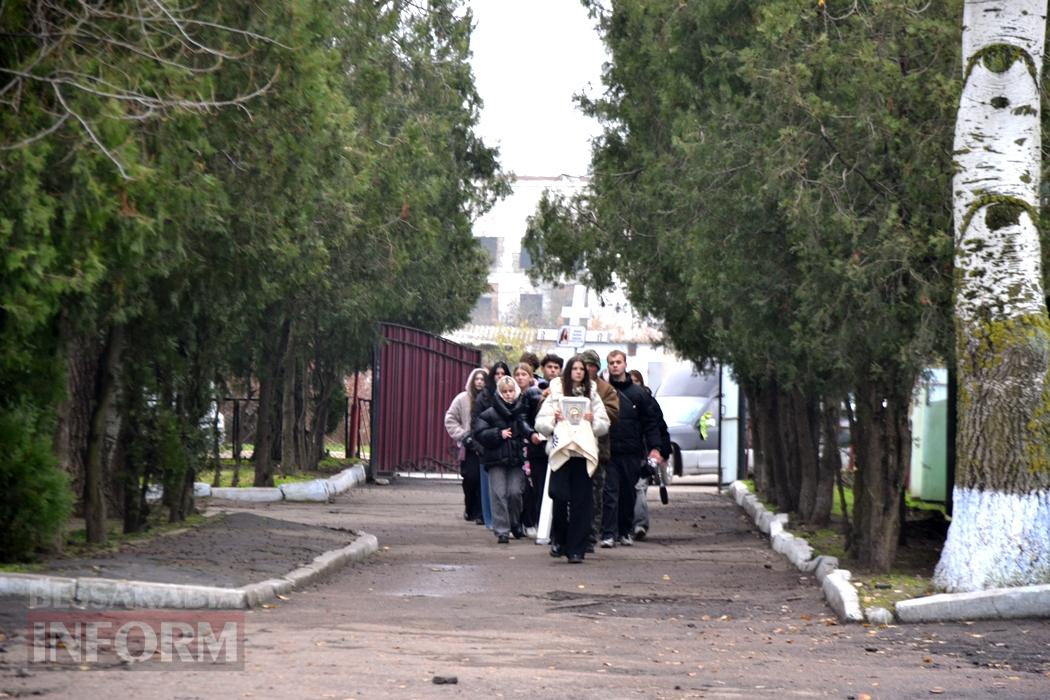 Останній дзвоник у рідній школі продзвенів для загиблої внаслідок ДТП десятикласниці з Кілії Анастасії Бугаєнко