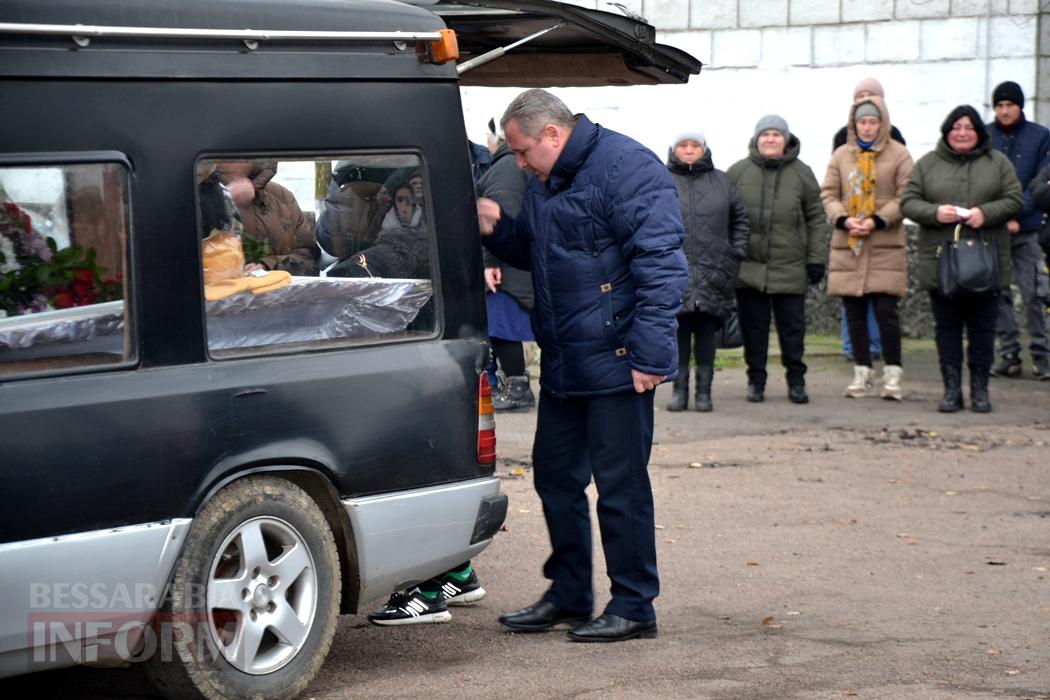 Останній дзвоник у рідній школі продзвенів для загиблої внаслідок ДТП десятикласниці з Кілії Анастасії Бугаєнко