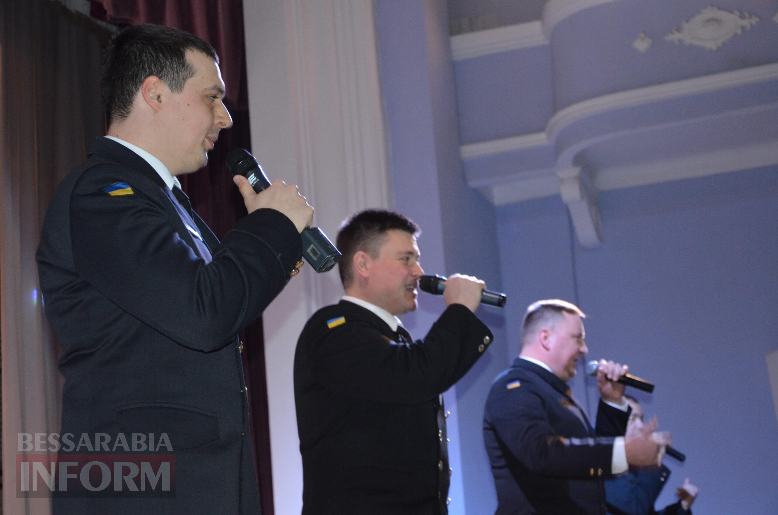 Народні та патріотичні номери у виконанні захисників: в Ізмаїлі відбувся концерт Центру військово-музичного мистецтва ВМС ЗСУ