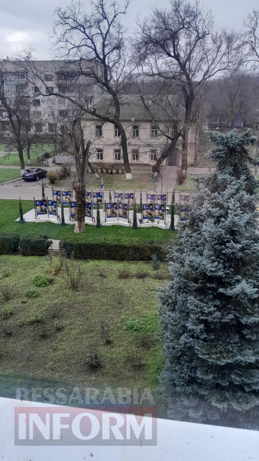 "Зупиніться на 60 секунд!": у Сараті біля Алеї Слави організували патрулювання під час хвилини мовчання