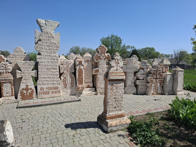 Невідомі кладовища Бессарабії: чи насправді жили тут козаки