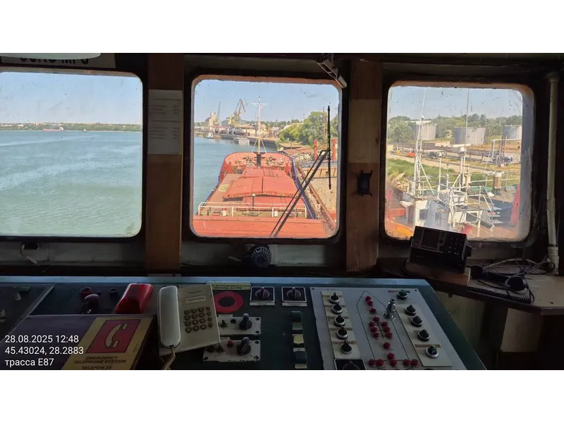 В Рені втретє виставили на продаж судно тіньового флоту росії