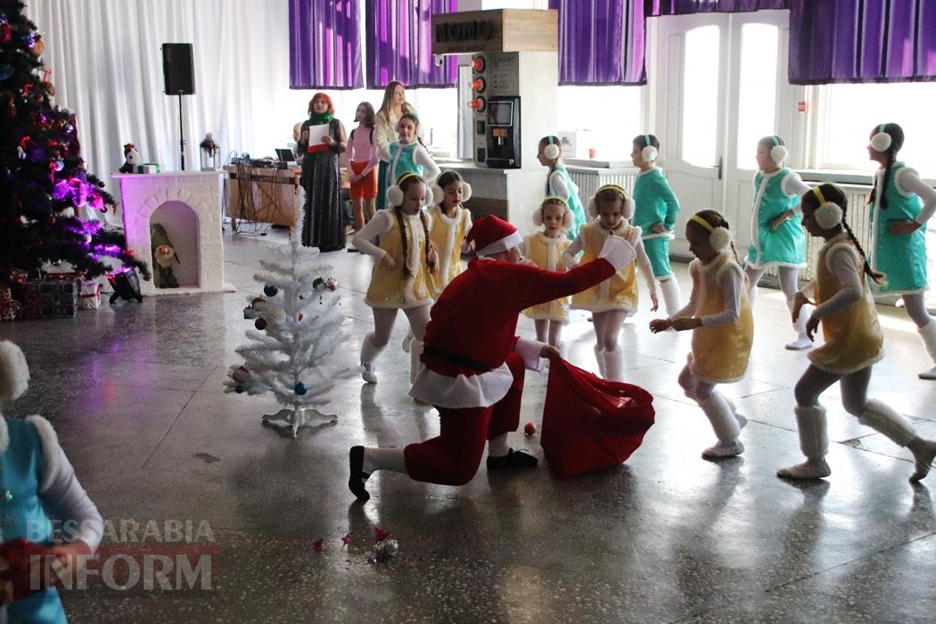 Країна Миколая у Болграді: дітям вразливих категорій громади подарували святкове дійство