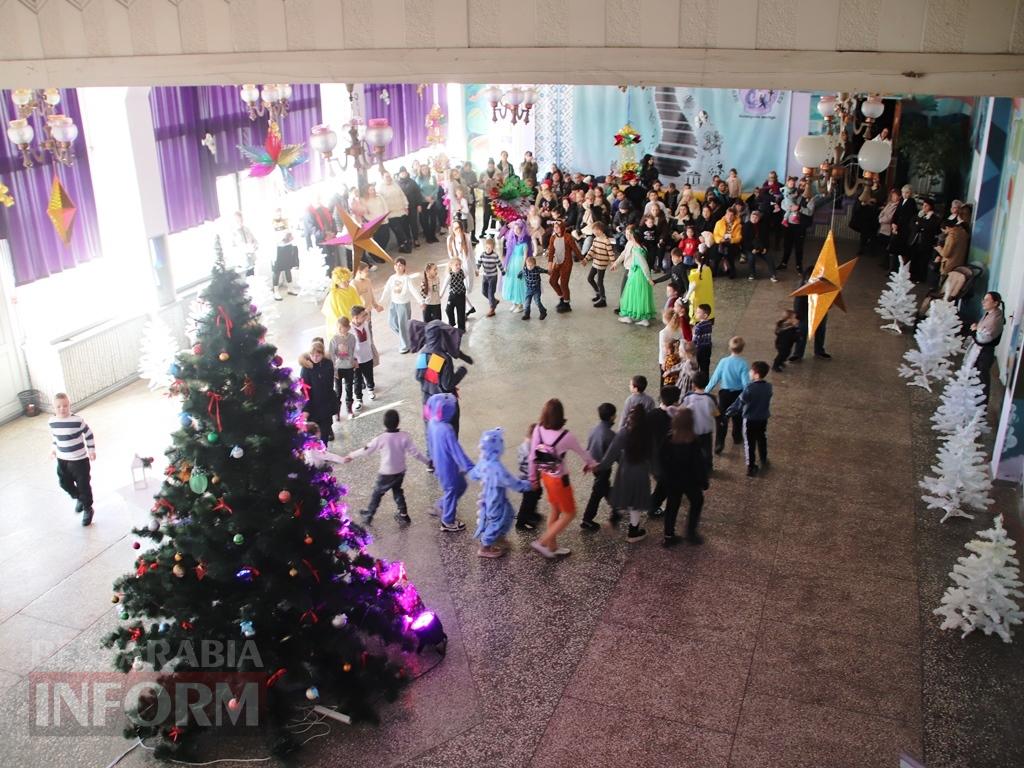 Країна Миколая у Болграді: дітям вразливих категорій громади подарували святкове дійство