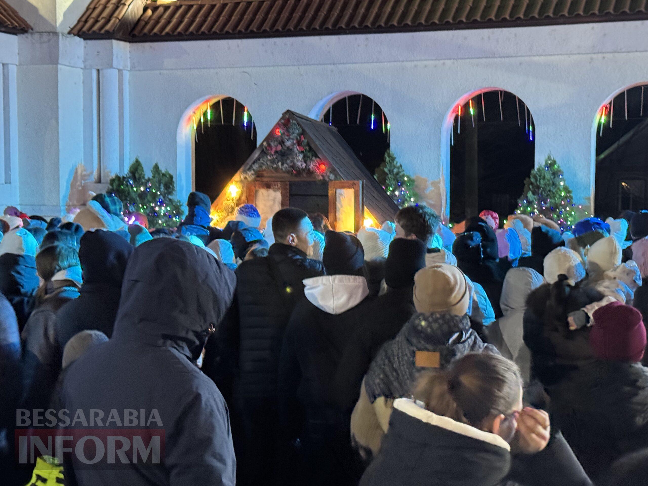 Свято, що об’єднує: в Арцизі урочисто відкрили головну новорічну ялинку громади