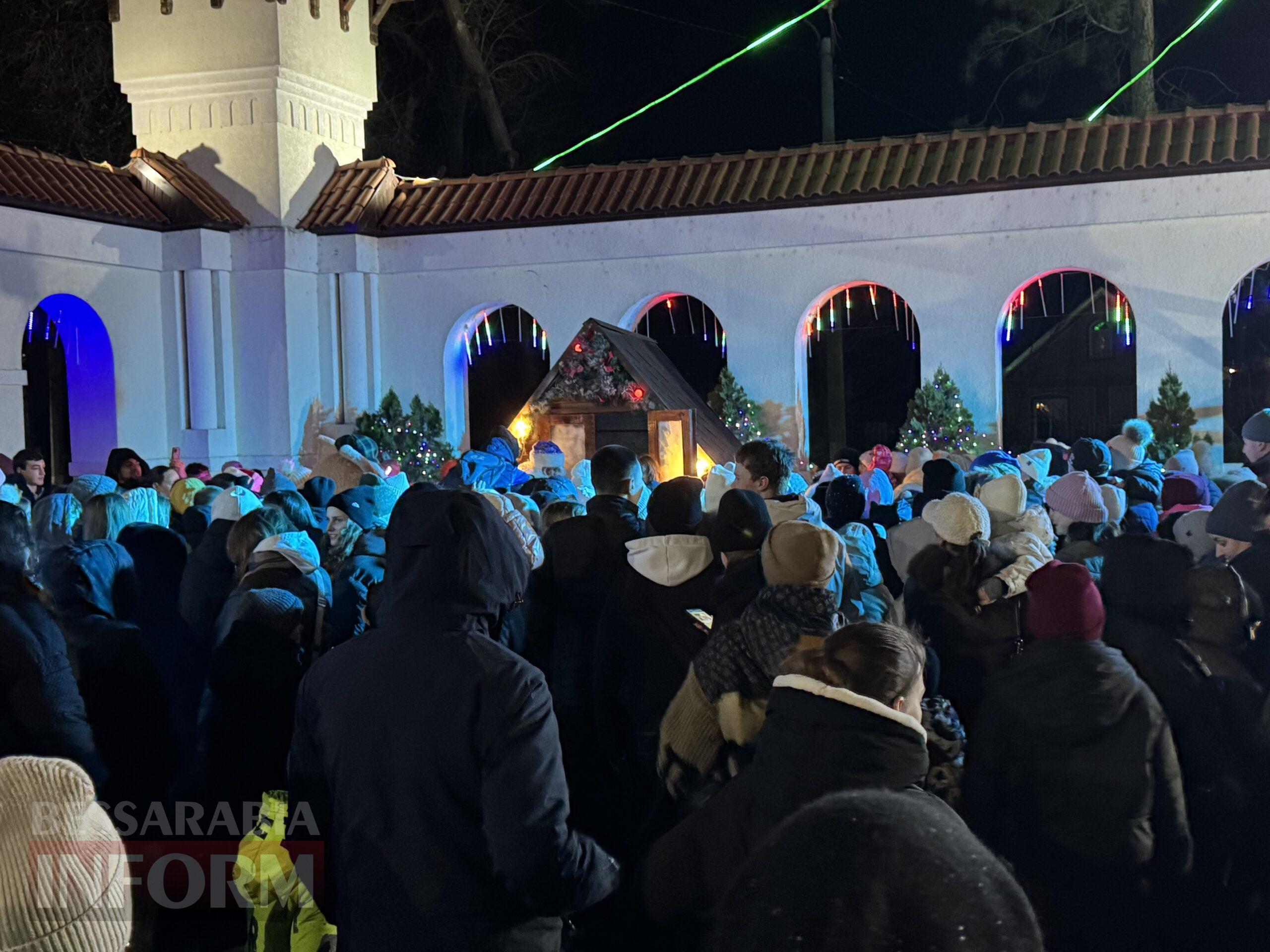 Свято, що об’єднує: в Арцизі урочисто відкрили головну новорічну ялинку громади