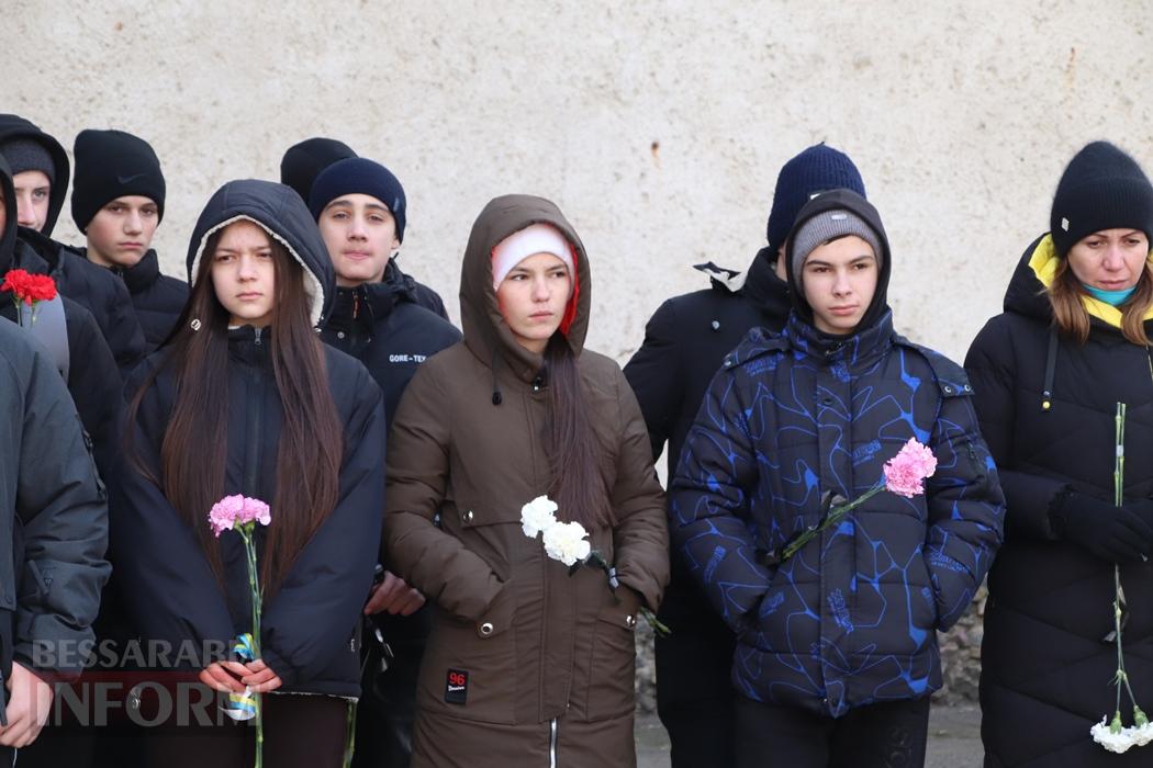 Вони пішли, щоб ми жили: у Виноградівці Болградської громади відкрили меморіальні дошки трьом Героям