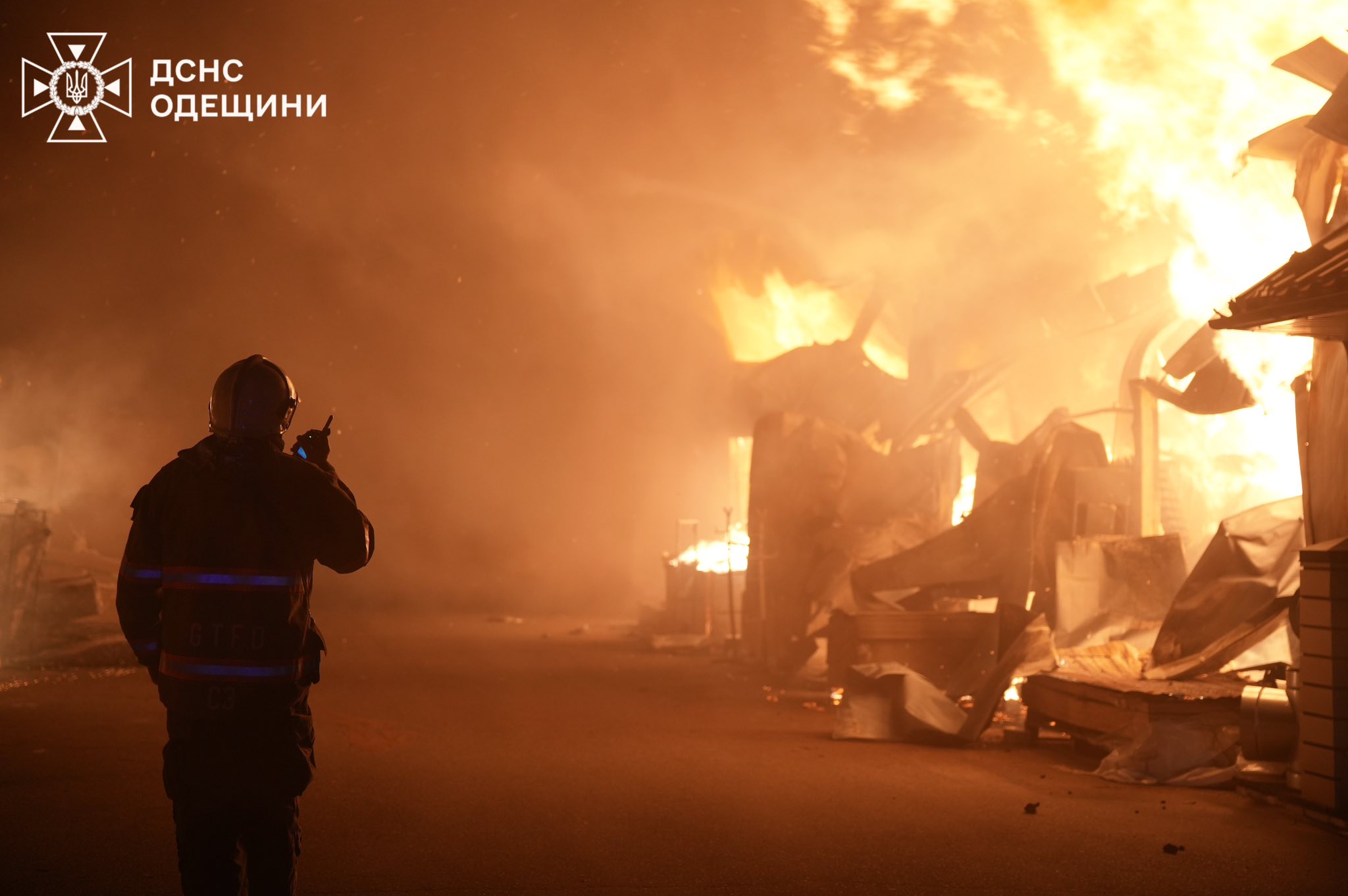 Перед Новим роком ворог безжально вдарив по Одесі: постраждало шість чоловік, серед них – троє дітей