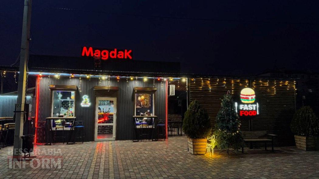 Попри важкі часи, Кілія по-особливому вдяглася у новорічне вбрання: фоторепортаж