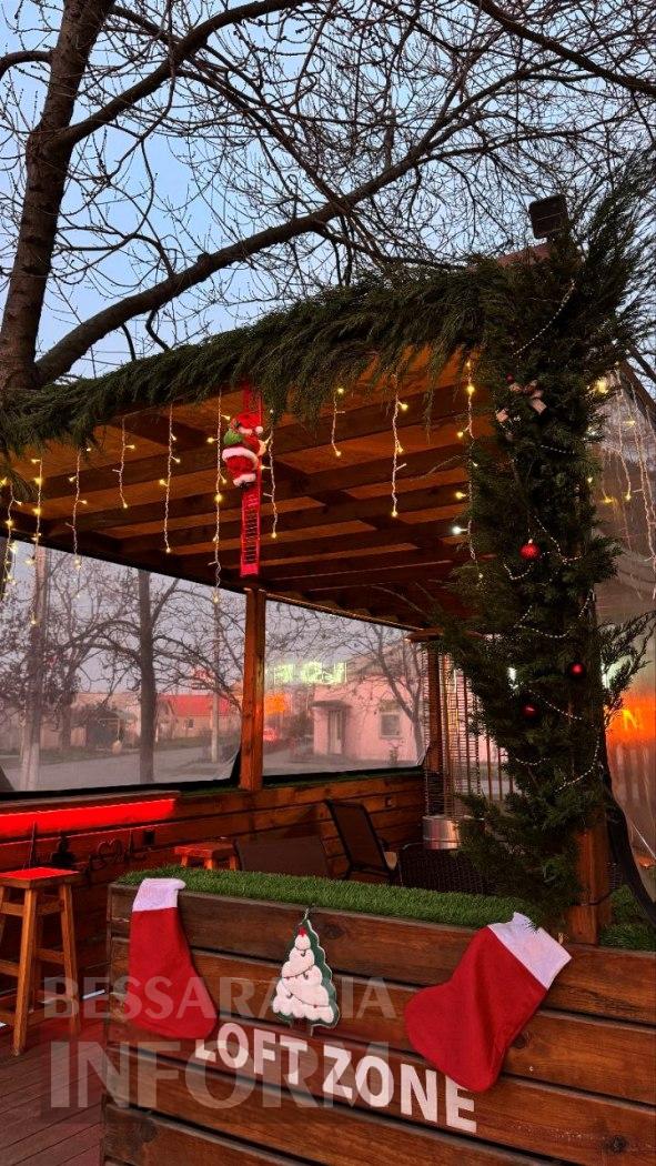 Попри важкі часи, Кілія по-особливому вдяглася у новорічне вбрання: фоторепортаж