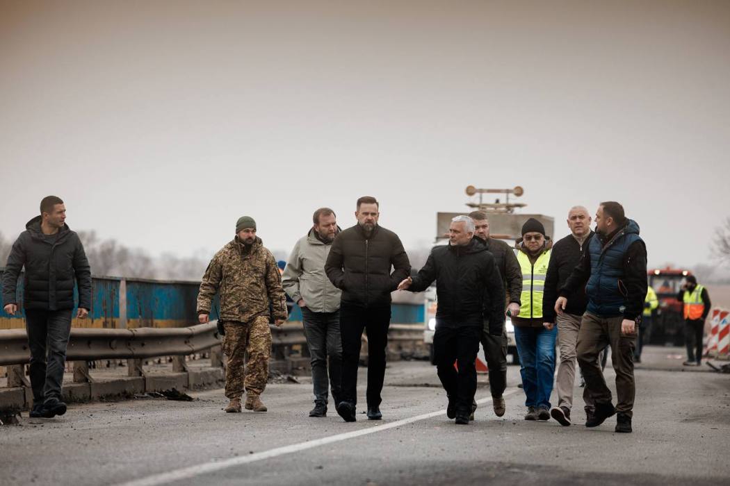 У районі пошкодженого мосту на Одещині створили альтернативні переправи