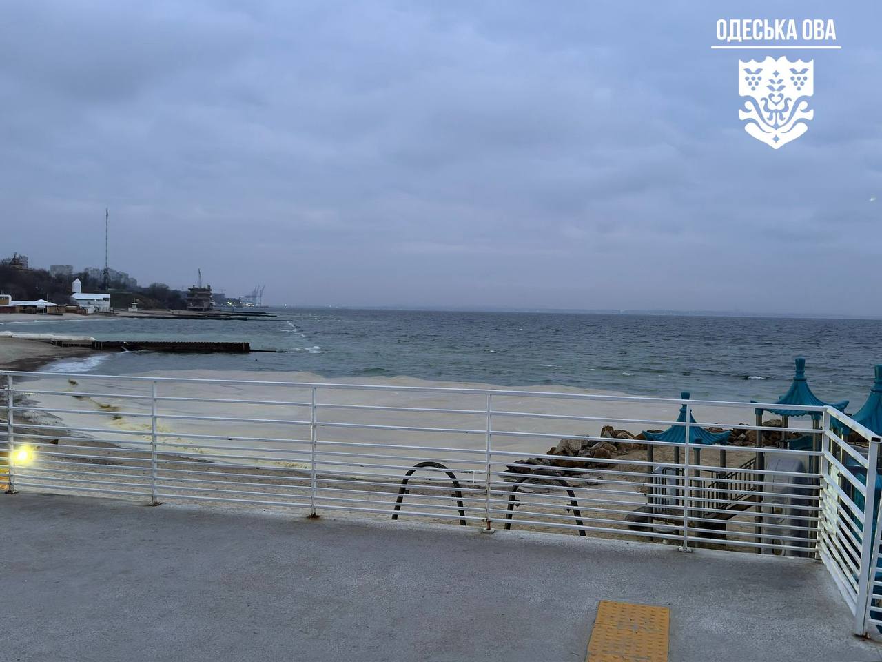 На Одещині через атаку на порт «Південний» в акваторії моря виявили маслянисті плями