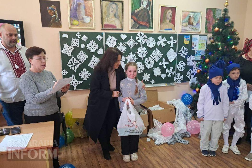 Тисячі дітей Кілійської громади отримали різдвяні подарунки від Олександра Дубового - триває традиційна акція "Фонда Добра та Любові"