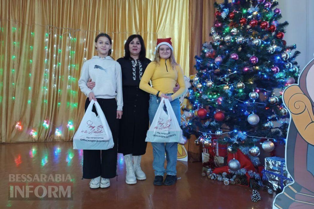 Тисячі дітей Кілійської громади отримали різдвяні подарунки від Олександра Дубового - триває традиційна акція "Фонда Добра та Любові"