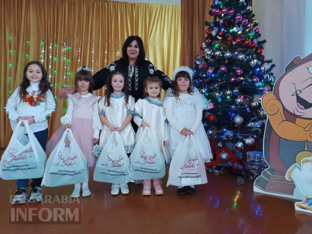 Тисячі дітей Кілійської громади отримали різдвяні подарунки від Олександра Дубового - триває традиційна акція "Фонда Добра та Любові"