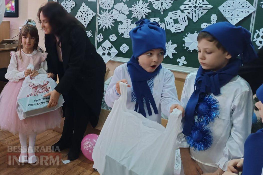 Тисячі дітей Кілійської громади отримали різдвяні подарунки від Олександра Дубового - триває традиційна акція "Фонда Добра та Любові"