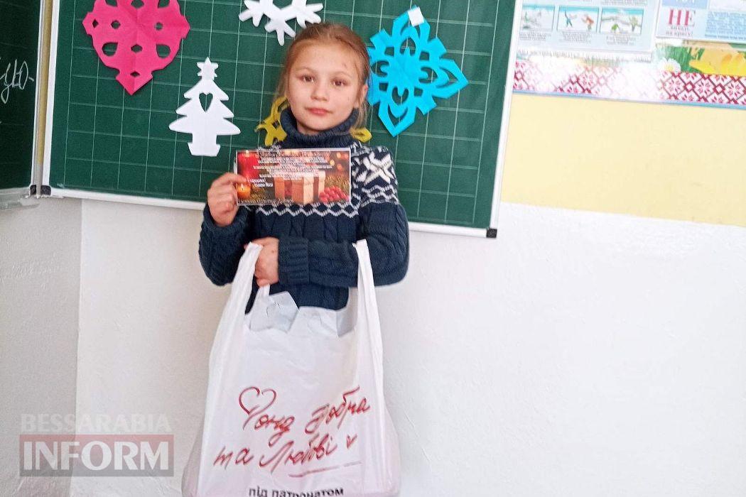 Тисячі дітей Кілійської громади отримали різдвяні подарунки від Олександра Дубового - триває традиційна акція "Фонда Добра та Любові"