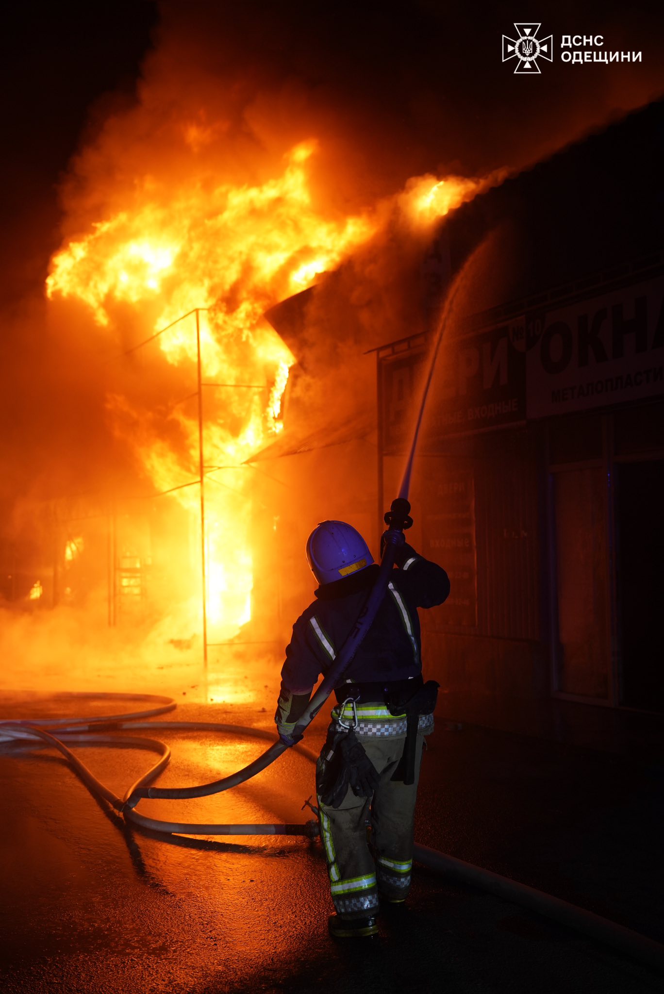 Перед Новим роком ворог безжально вдарив по Одесі: постраждало шість чоловік, серед них – троє дітей
