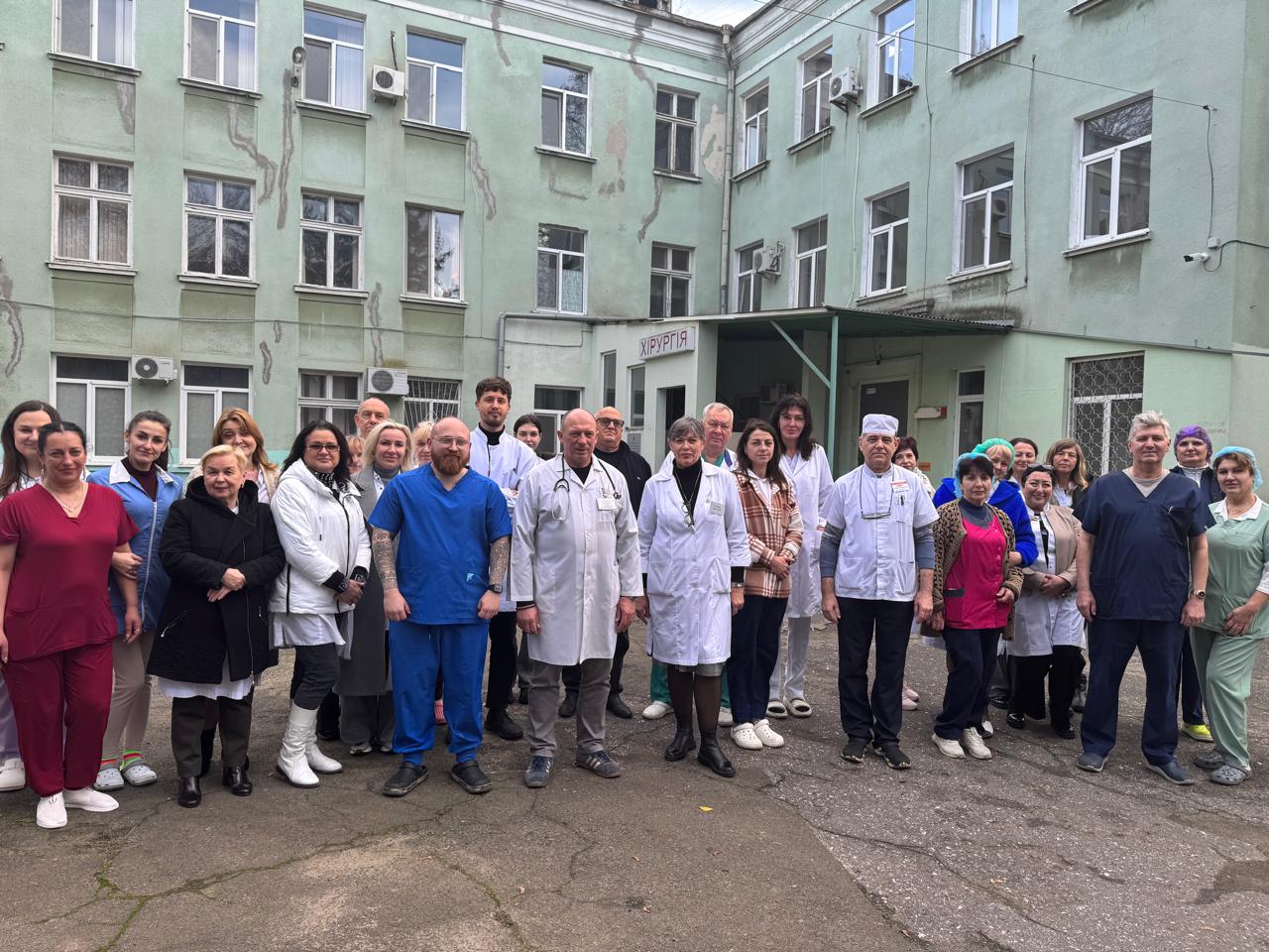 На Одещині через мільйонні порушення звільнили гендиректора лікарні - колектив проти