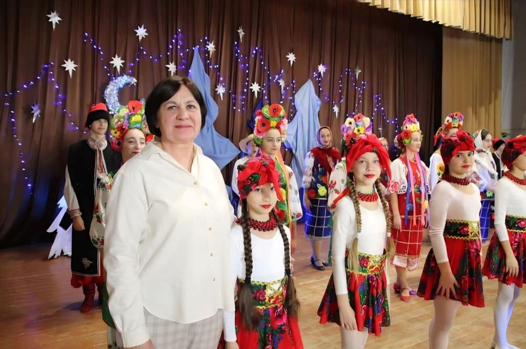 Різдвяне диво на сцені: у Болграді та Залізничному покажуть сімейну виставу «Ніч перед Різдвом»