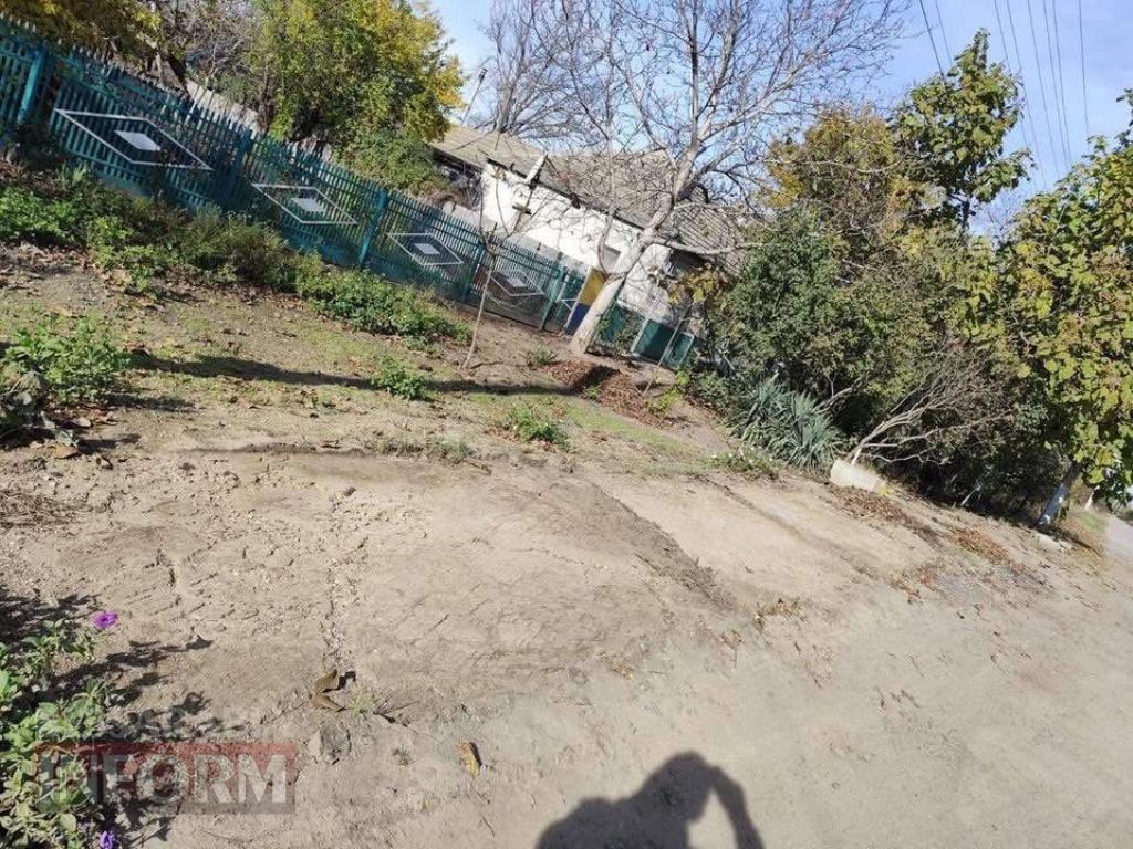 У Кілії комунальники облаштували зупинку на місці курсування шкільного автобуса