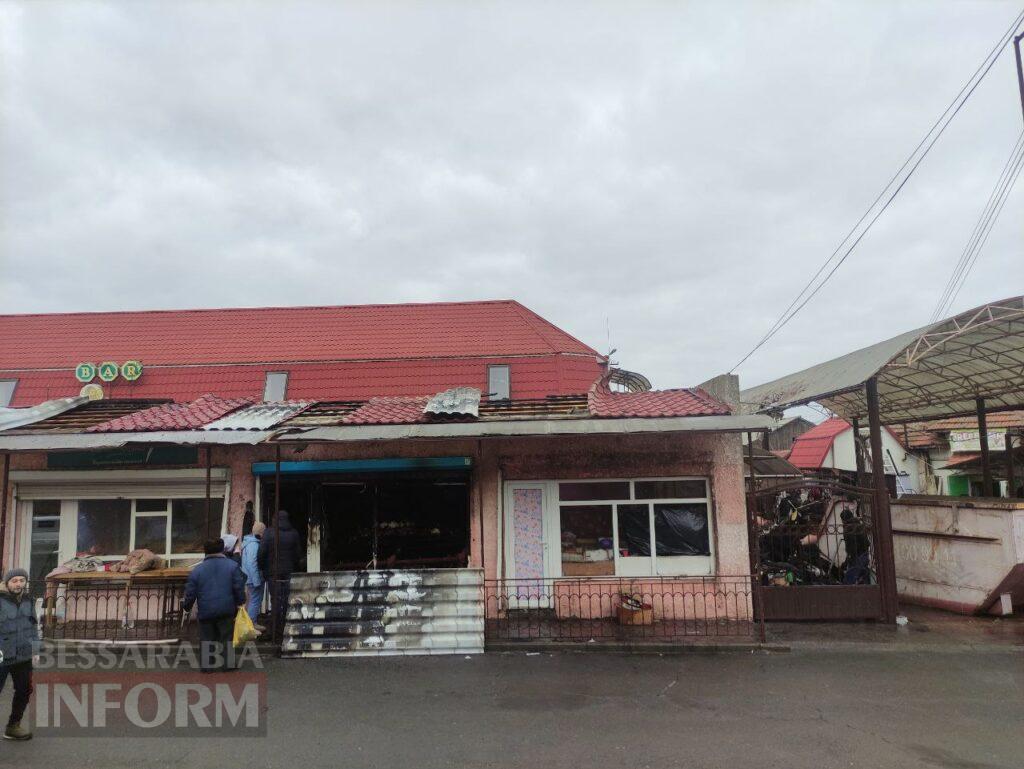 "І шахедів не треба": у нічній пожежі згоріли кіоски на ринку Аккермана