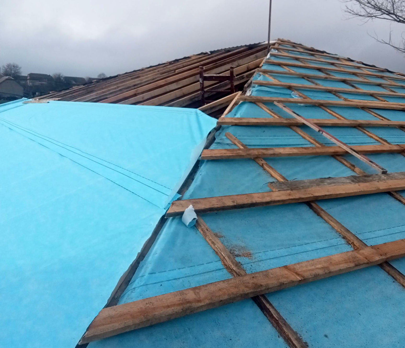 У громаді Болградського району оновили дах з впровадженням енергозберігаючих технологій