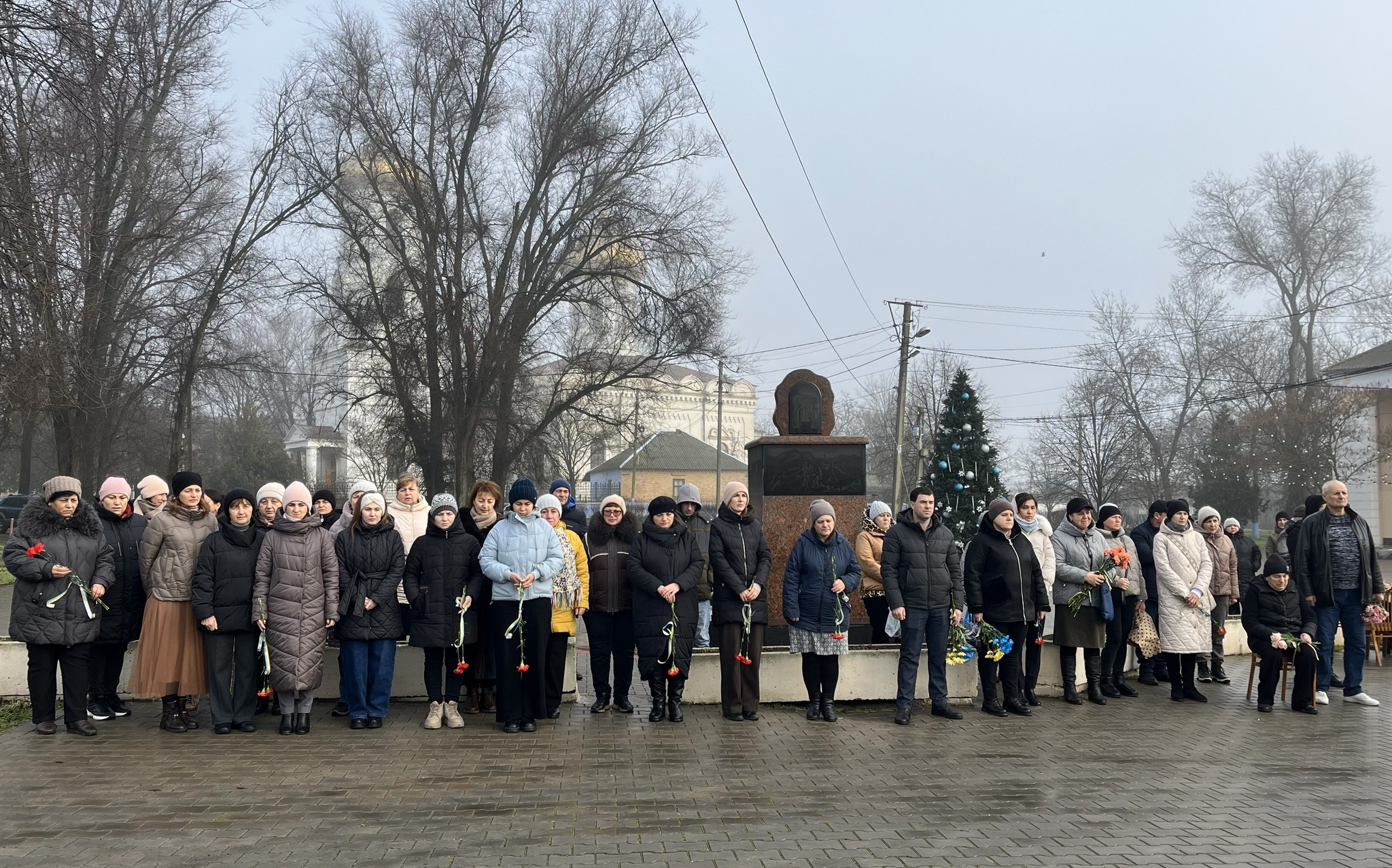На Алеї Слави селища Катлабуг відбулося урочисте відкриття нових пам'ятних банерів