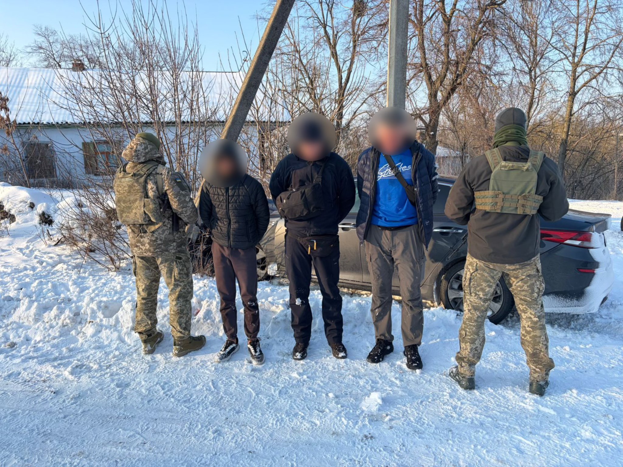 На Одещині порушники кордону при втечі врізалися у стовп