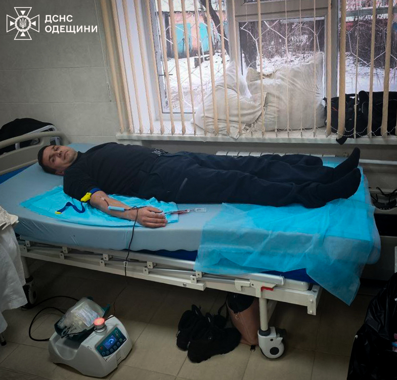 Кров рятує життя: рятувальники з Білгород-Дністровського району стали донорами