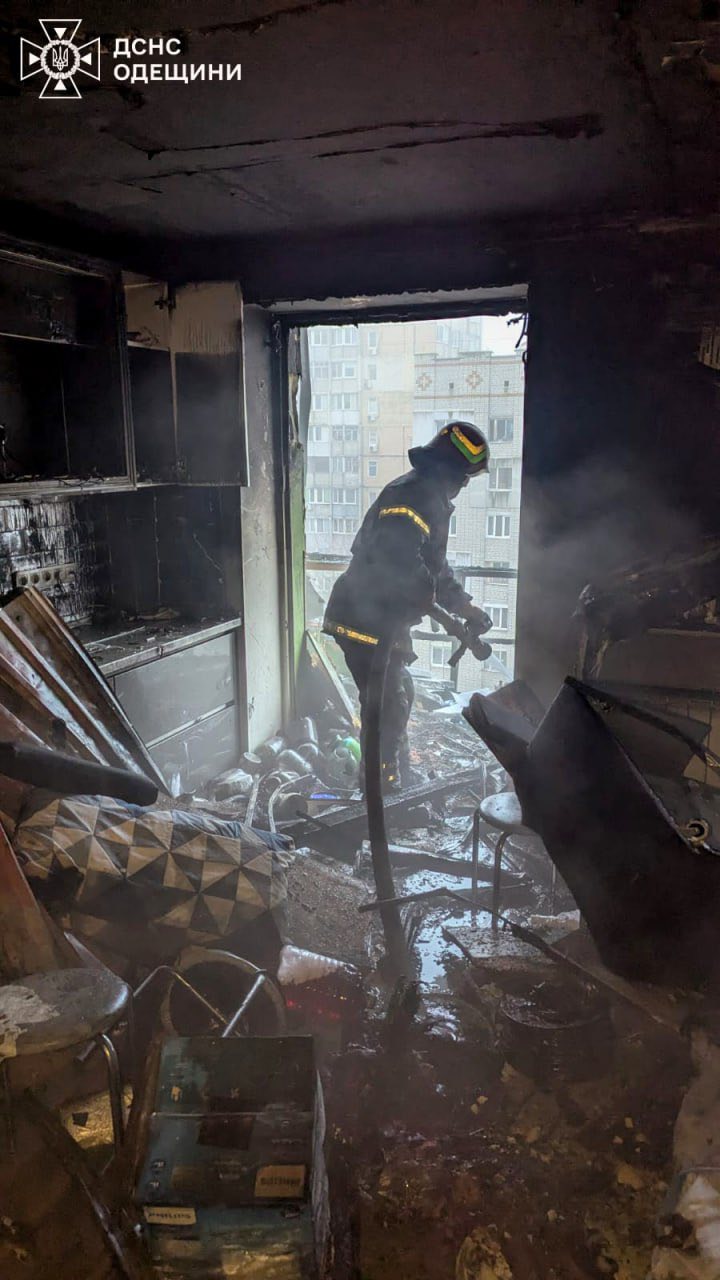 Ворог на світанку цинічно атакував житлові квартали та об’єкти енергетики Одещини