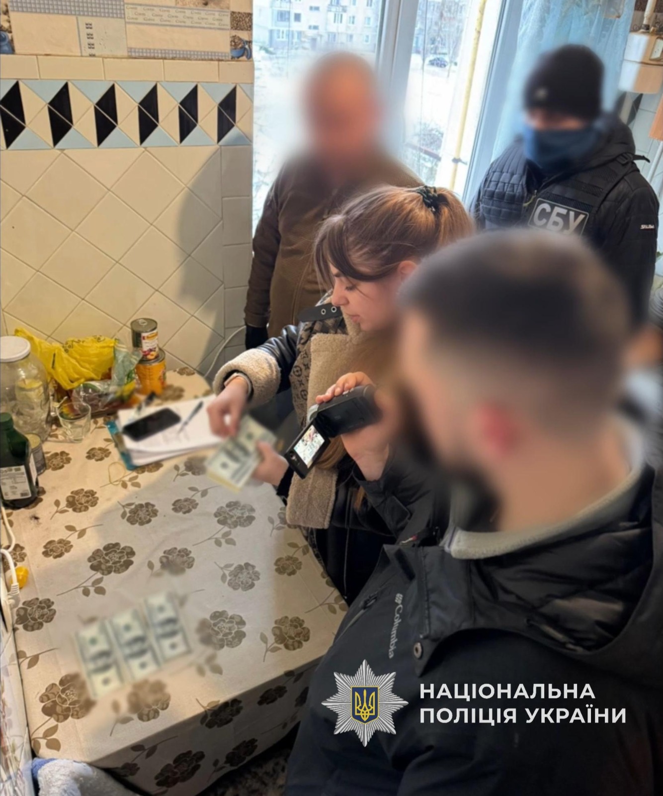 В Одесі офіцерка-психологиня за чималий хабар обіцяла «тепле місце» в тилу військовим з передової