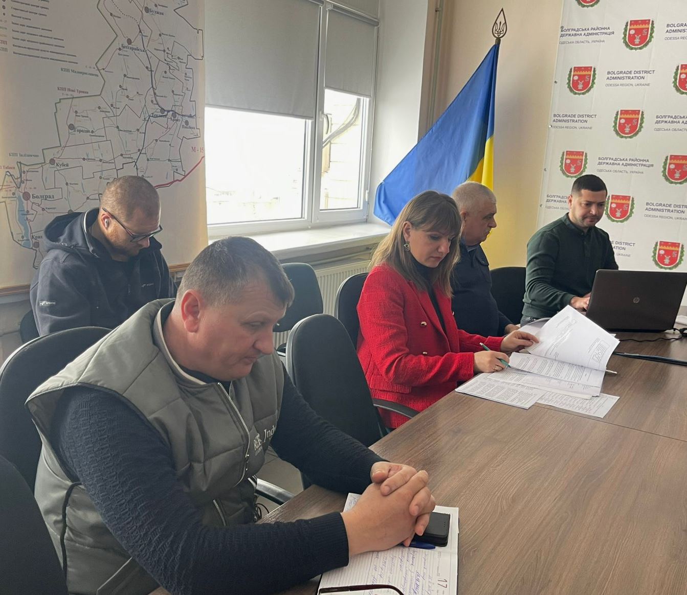 Обмежити вуличне освітлення та вимкнути підсвітку рекламних вітрин: у Болградському районі прийняті рішення щодо заощадження електроенергії