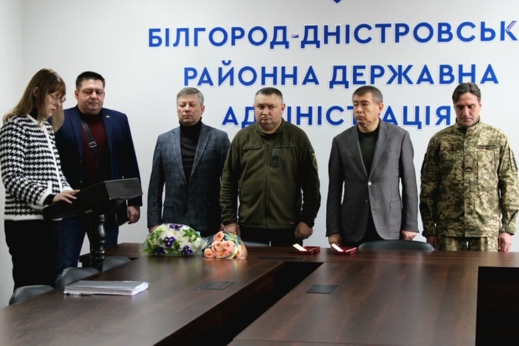 Рідним загиблих захисників з Білгород-Дністровщини передали державні нагороди