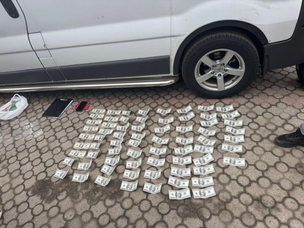 Потягом до прикордоння: мешканець Арцижчини організував схему втечі чоловіків