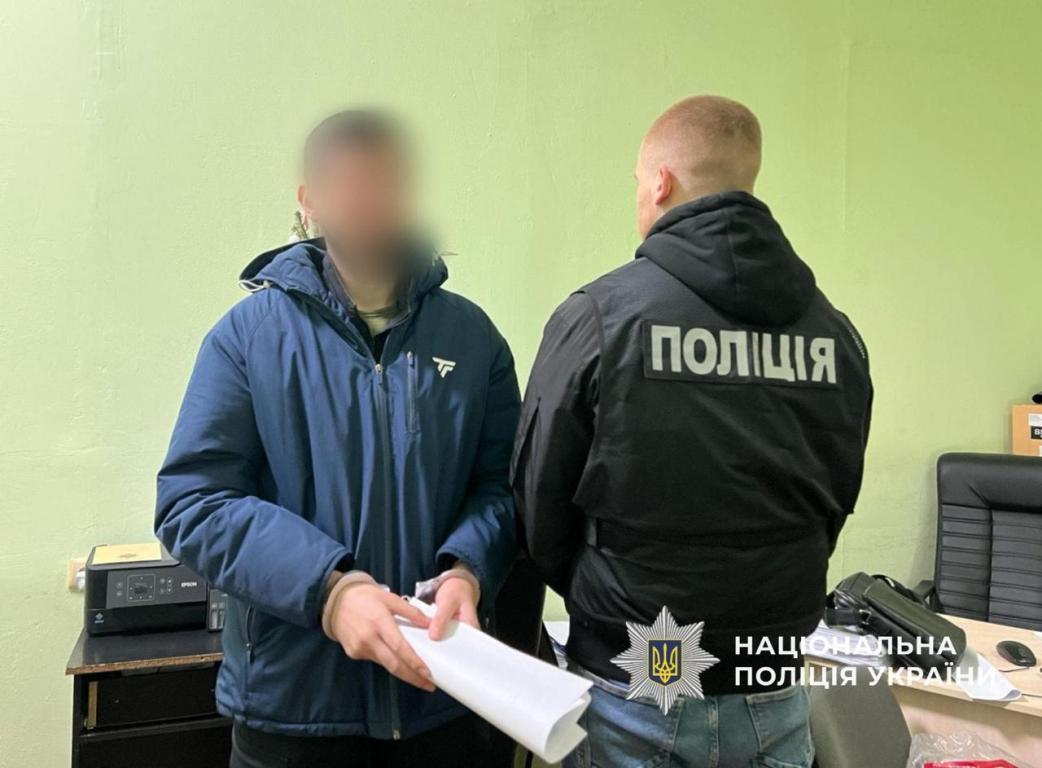 Організаторка з Бессарабії - у розшуку: на лаву підсудних відправили двох чоловіків за контрабанду кокаїну