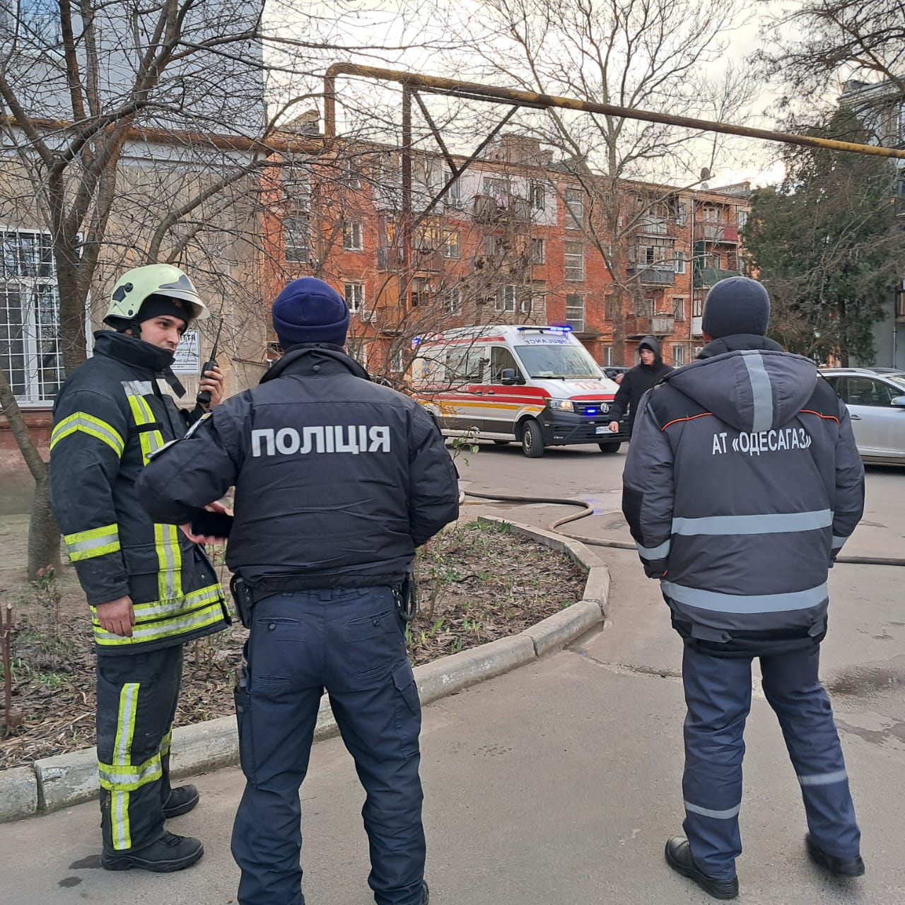 В Ізмаїлі в підвалі багатоповерхівки загорілося сміття: постраждав літній чоловік